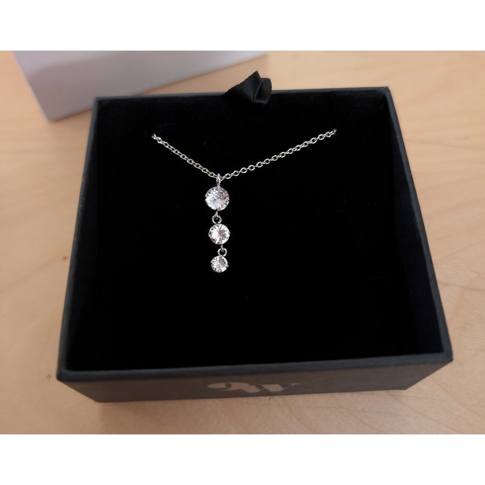 💧NWT Nine West Daphne Necklace